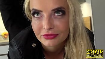 play La rubia nunca ha sido penetrada tan perversamente - xxx películas