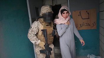 play Amerikaner fickt einen sexy Araber