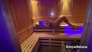 play Roxana from the capital screams hardcore in her lover's big penis