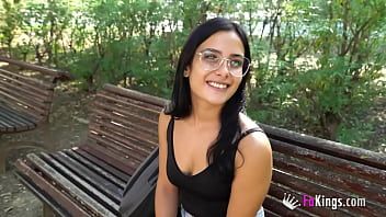 play This 18-year-old young lady really wants a penis