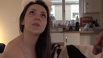 play Pizdulice foarte tanara cu funduletul micut si jucaus trebuie sa faca o partida de xxx