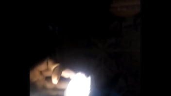 play La fille chaude ressent le besoin de ton amour