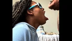 play Estrella porno negra hace una mamada intensa y recibe una gran polla negra en un 1 contra 1