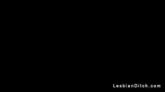 play Lesbiene păroase Raven Rockette și Jenna J. Ross în pasionat de tribbing și sesiune de degete