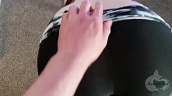 play Xnxx avec des chattes de 18 ans en collants ont des relations sexuelles en larmes 2018