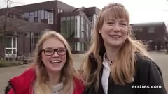 play Veja como Holly e Ida se envolvem em um encontro lésbico quente em uma biblioteca pública, com grandes seios naturais, bucetas peludas e sugações arriscadas de mamilos.